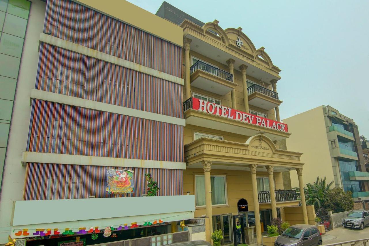 Townhouse Oak Hotel Dev Palace Делі Екстер'єр фото