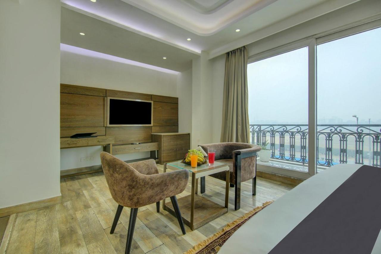 Townhouse Oak Hotel Dev Palace Делі Екстер'єр фото