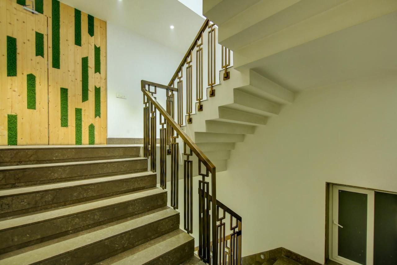 Townhouse Oak Hotel Dev Palace Делі Екстер'єр фото